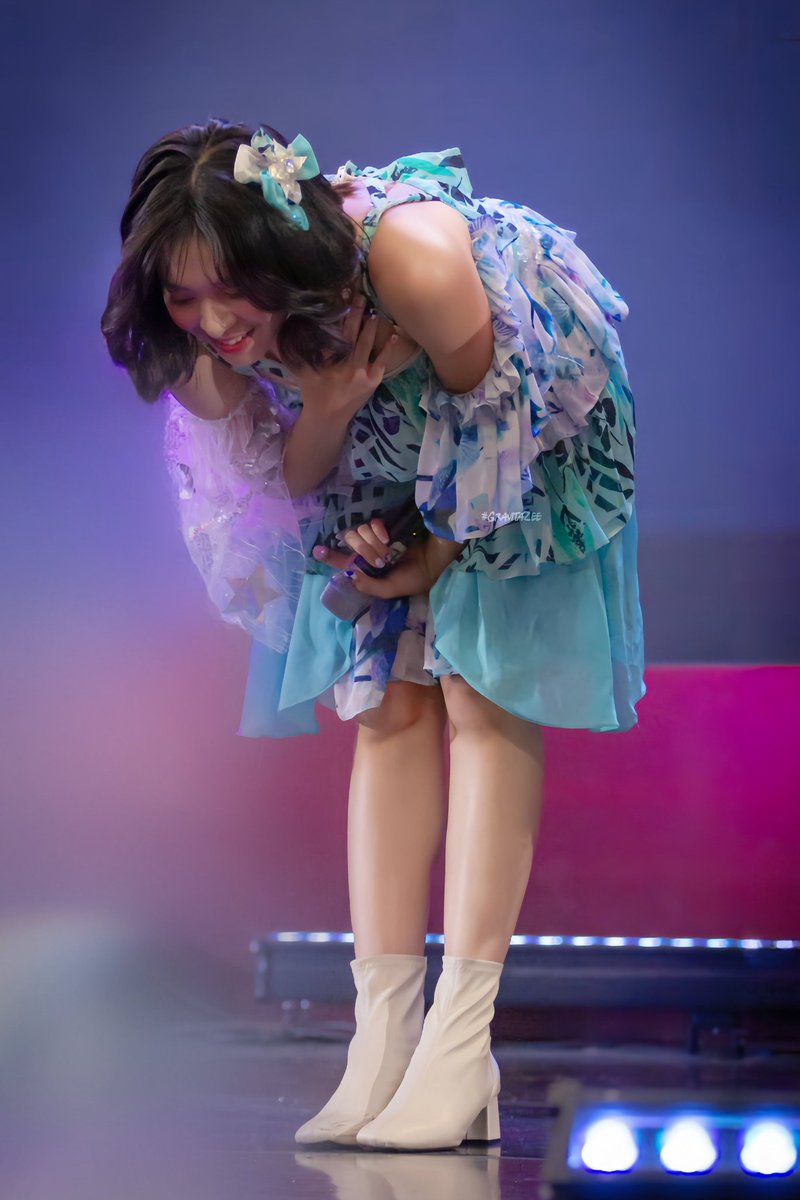 🧠 : Ganti oshi aja, Zee besok udah gak jadi member JKT48 😌

🫀 : Lo pikir ganti oshi segampang ganti my page? belum beresin koleksi PP, PC, 2Shot, belum ganti fanbase (itupun kalo cocok sama orang orangnya), belum bersihin galeri foto dia, belum siap nonton Eureka ga ada Zee,