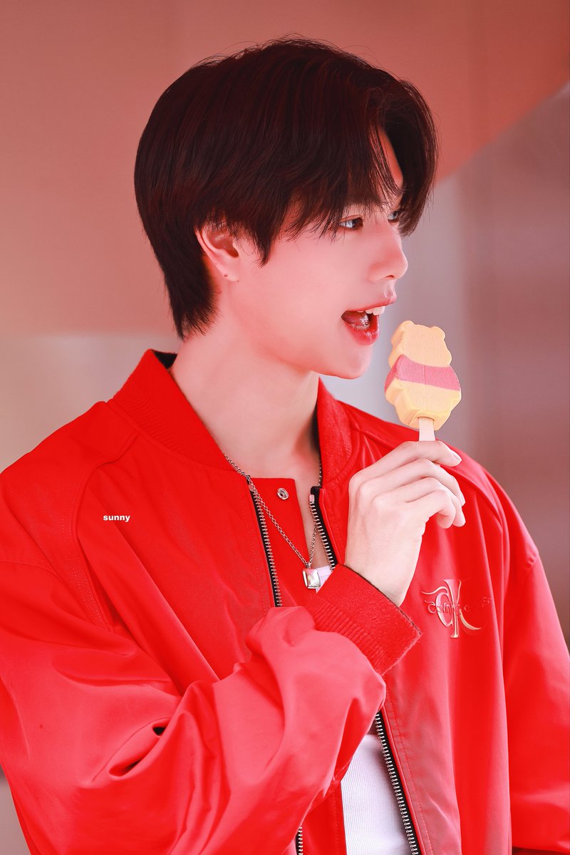 240824 🍦😋
WALLSCAFÉ x PHUWIN
#WallsCaféxPhuwin
#phuwintang <a href="/phuwintang/">phuwintang</a>