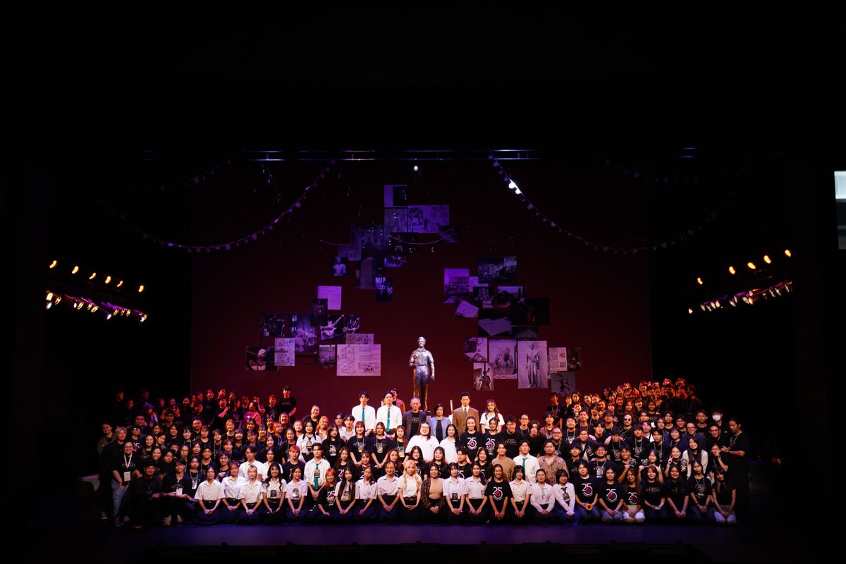 bnk48official's tweet photo. ขอขอบคุณทุกกำลังใจที่มอบให้กับ Popper ในการแสดงละครเพลงครั้งแรก “Returning Feroci the Musical รีบกลับเถอะครับจารย์!”  เมื่อวันที่ 21-22 สิงหาคม 2024 ที่ผ่านมาด้วยนะคะ

#ReturningFerociTheMusical
#ReturningFeroci #รีบกลับเถอะครับจารย์
#SilpakornMusic
#PopperBNK48 #BNK48 https://t.co/fTh8ExjN9r
