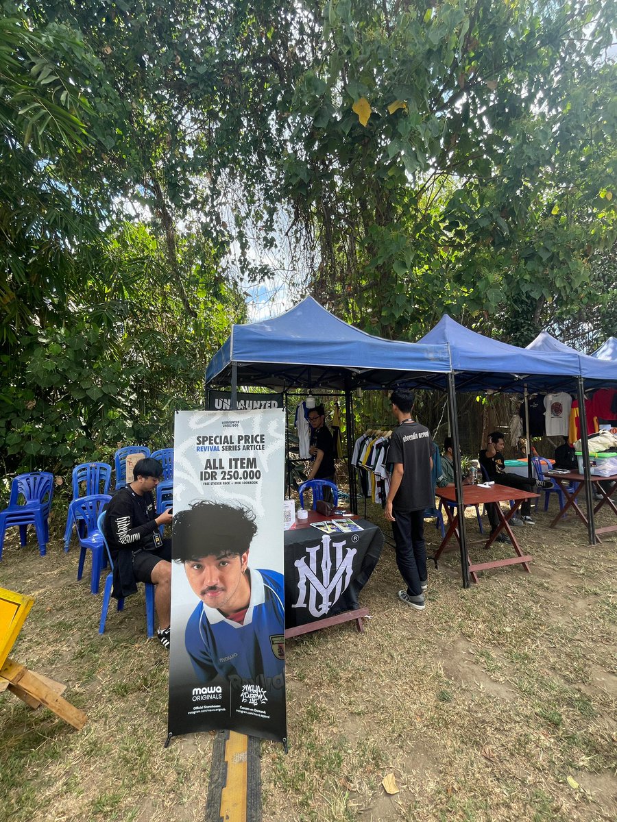 MAWA at Merch.Fest li.bs store 👋🏼