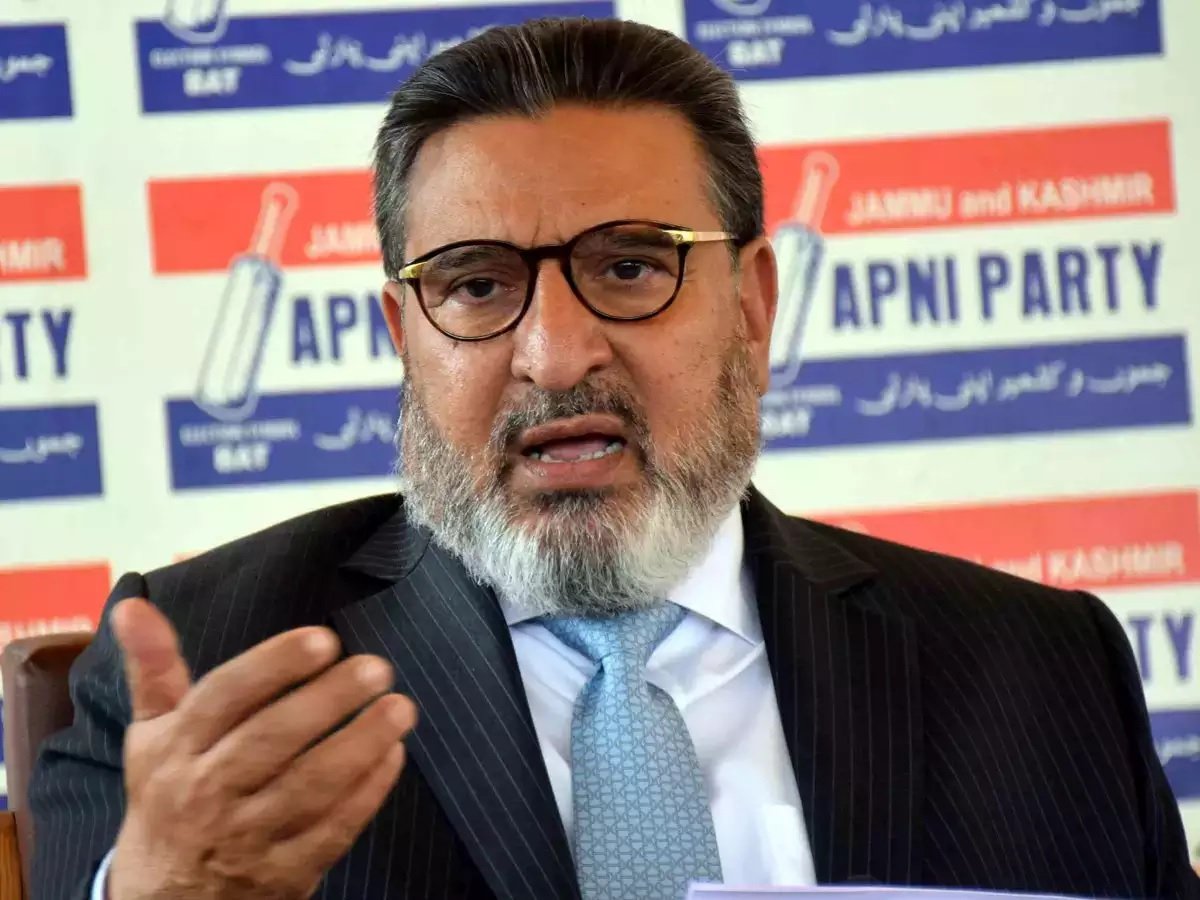 RisingKashmir's tweet image. #ApniParty to contest from 60 seats in J&K: #AltafBukhari 
risingkashmir.com/apni-party-to-…