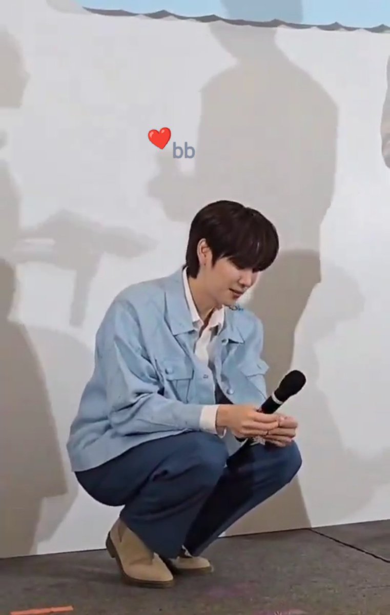 Oppo1140295's tweet photo. รอผู้ปกคองมารับ❤❤เจ้าของเงาด่านหรังใช่ใหมลูก🤭🤭🤭
#bb0un #prem_space
#DrDerma x BounPrem
#JourneyToTheSkyWithBounPremByDrDerma https://t.co/QWgfl2305S