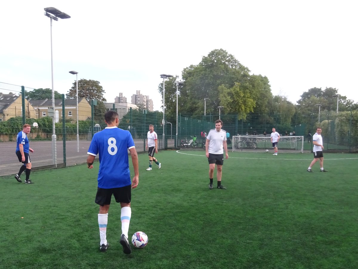Dickie Dogs FC tweet media