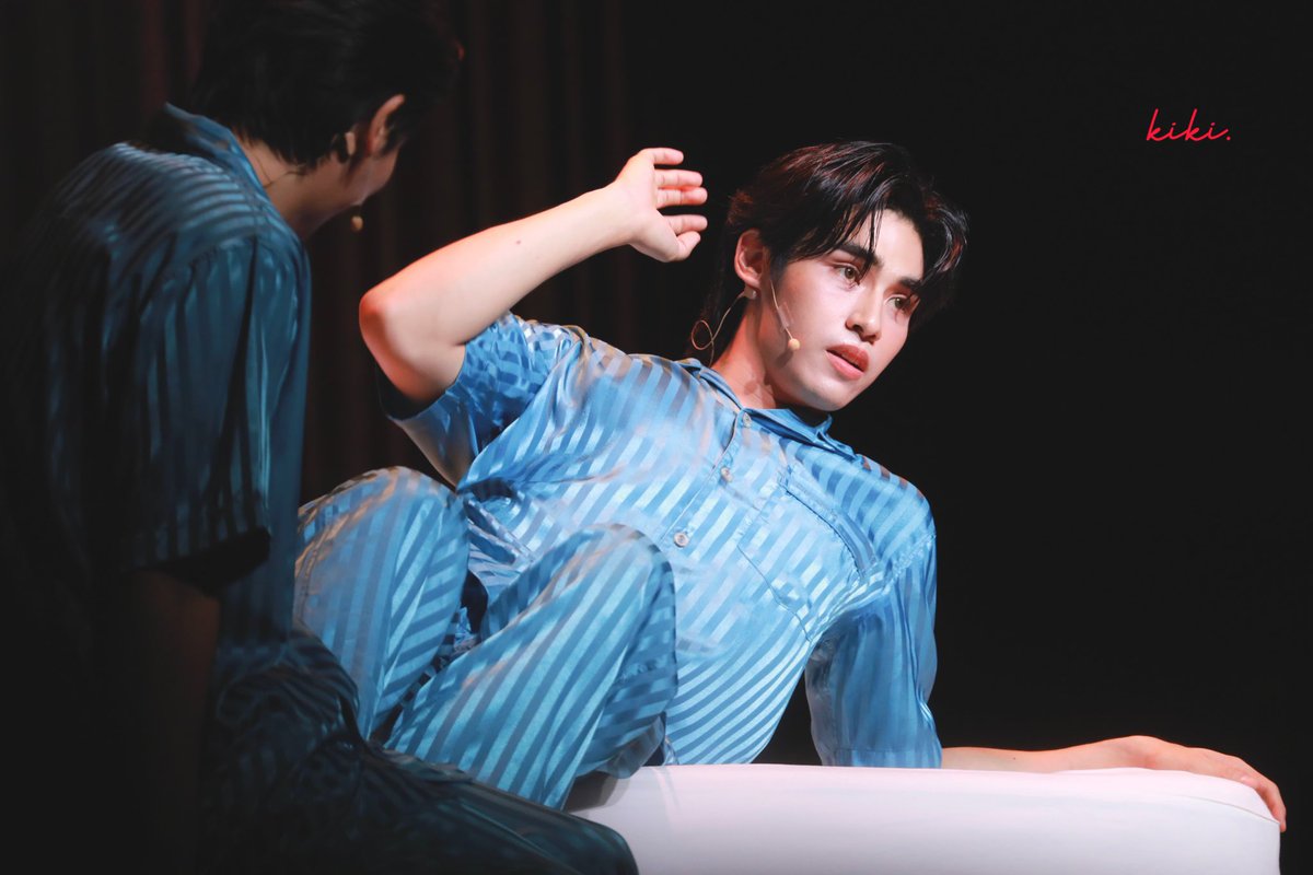 CALLMEBYKIKI's tweet photo. ลูกชายค่ะ แกเป็นคนเรียบร้อย 

#poompps @poompps1 
 #MYSTANDIN1STFANMEETING https://t.co/e3dgnRb5nZ