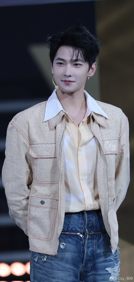 FulltimeBusy09's tweet photo. คุณ CCY อัปไวมาก 
ก็มันไม่ต้องแต่งภาพอะน้าาา😆

FWJ PK with Yang Yang
#YangYang
#YangYang杨洋 
#หยางหยาง https://t.co/uzmRZzd9QB