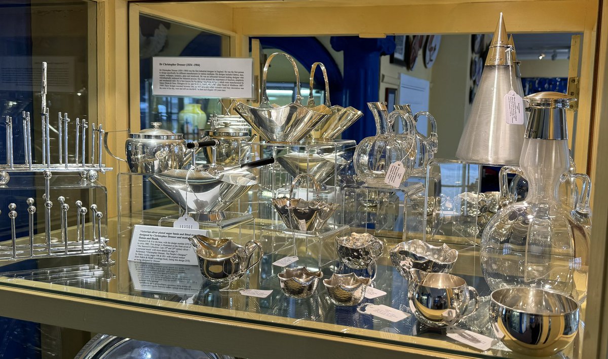 Dresser ‘ing up the shop !!