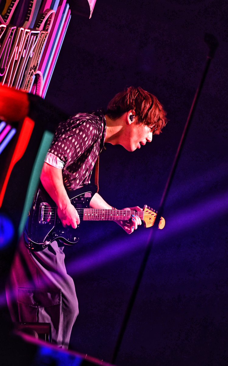 ikecamera03's tweet photo. 隙間から見たなかじんも
すごくかっこよかった😌

#深海
#SEKAINOOWARI
#深海ネタバレ 
@Nakajin_sekaino https://t.co/olJfqT1l4I