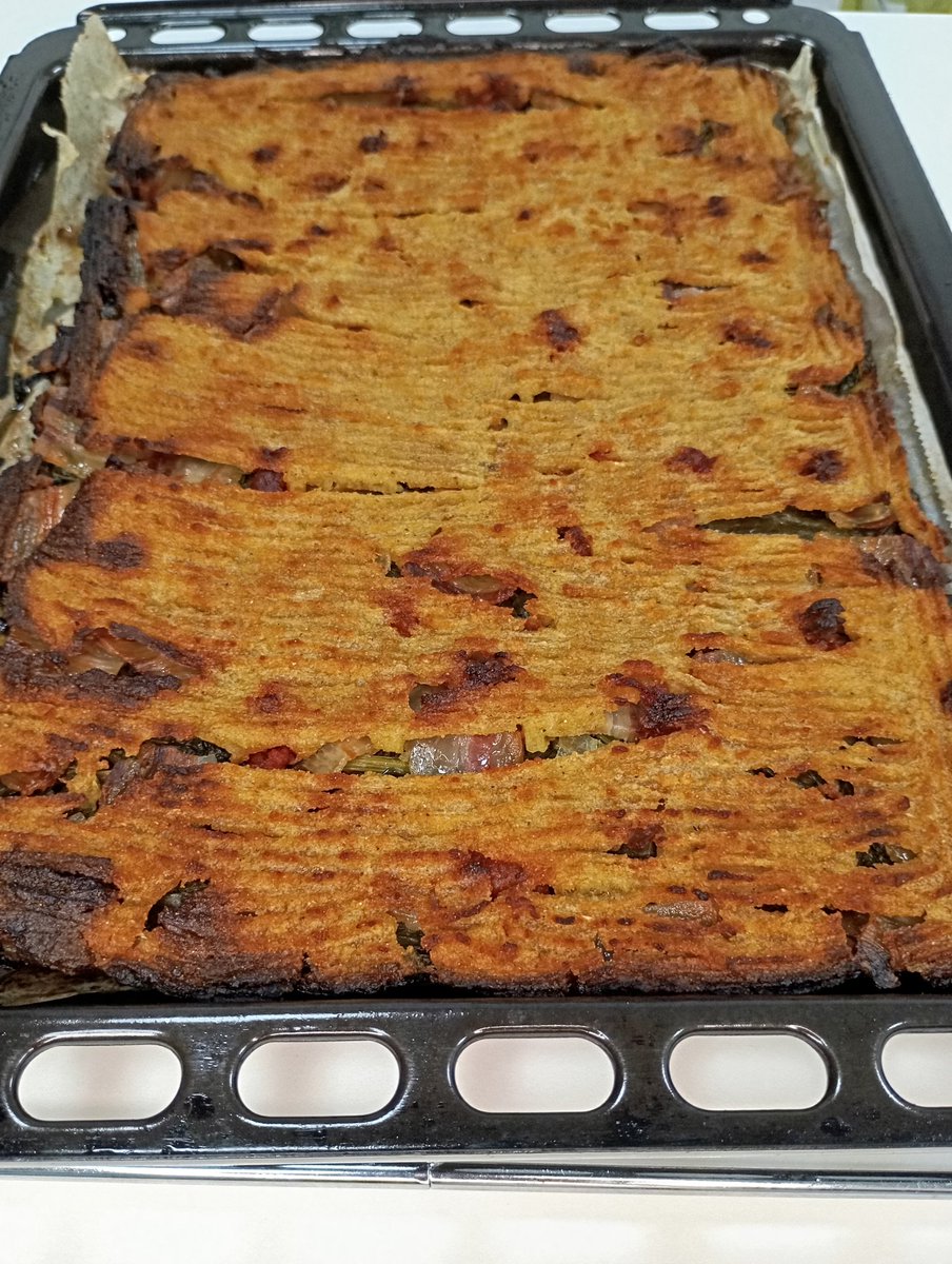 DeAlcacen's tweet photo. Hoxe temos aproba do @DeAlcacen 
De que será esta empanada de millo sen glute?
#alcacendeliñares #esenciagalega💜 https://t.co/fUd7BOOAWB