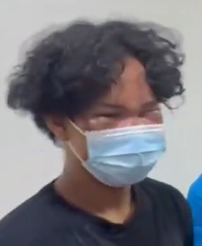 sir_amirsyarif's tweet photo. @habiburokhman @bang_dasco Pantesan cuma dia doang yang maskeran sampe bonyok gitu mukanya. 🤬 https://t.co/gU5jbRTpqQ