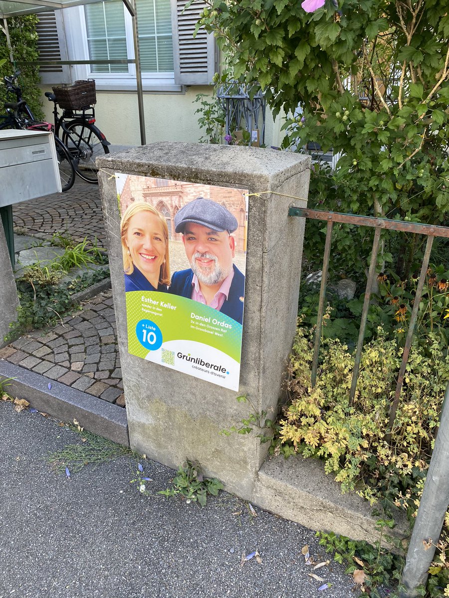 Auch am Quartierflohmarkt ist #mutzumehr angesagt. Das #teamEsther wie immer am Start. <a href="/danielordas/">Daniel Ordas</a>