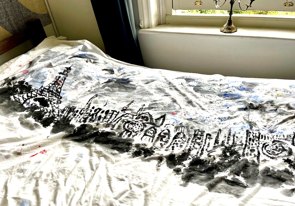 MarshallNotFunny (@marshallcartoon) on Twitter photo Me painting the bed sheets with a Paris backdrop for my <a href="/HBCartoonFest/">Cartoon Festival</a> recreation of the Olympic opening ceremony hasn't gone down that well at 'marshall towers'😳
Full festival report written by <a href="/roystoncartoons/">Royston</a> on the <a href="/procartoonists/">Procartoonists</a> blog: procartoonists.org/herne-bay-cart… Me painting the bed sheets with a Paris backdrop for my <a href="/HBCartoonFest/">Cartoon Festival</a> recreation of the Olympic opening ceremony hasn't gone down that well at 'marshall towers'😳
Full festival report written by <a href="/roystoncartoons/">Royston</a> on the <a href="/procartoonists/">Procartoonists</a> blog: procartoonists.org/herne-bay-cart…
