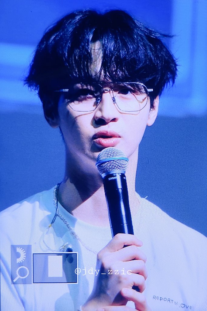 jdy_zzic's tweet photo. 240824 report of love 오랜만의 팬미팅이라 그런지 완전 이리저리 날아다니더라,,, #장동윤 #장동윤_찍어요 https://t.co/YTpwTWnrq9