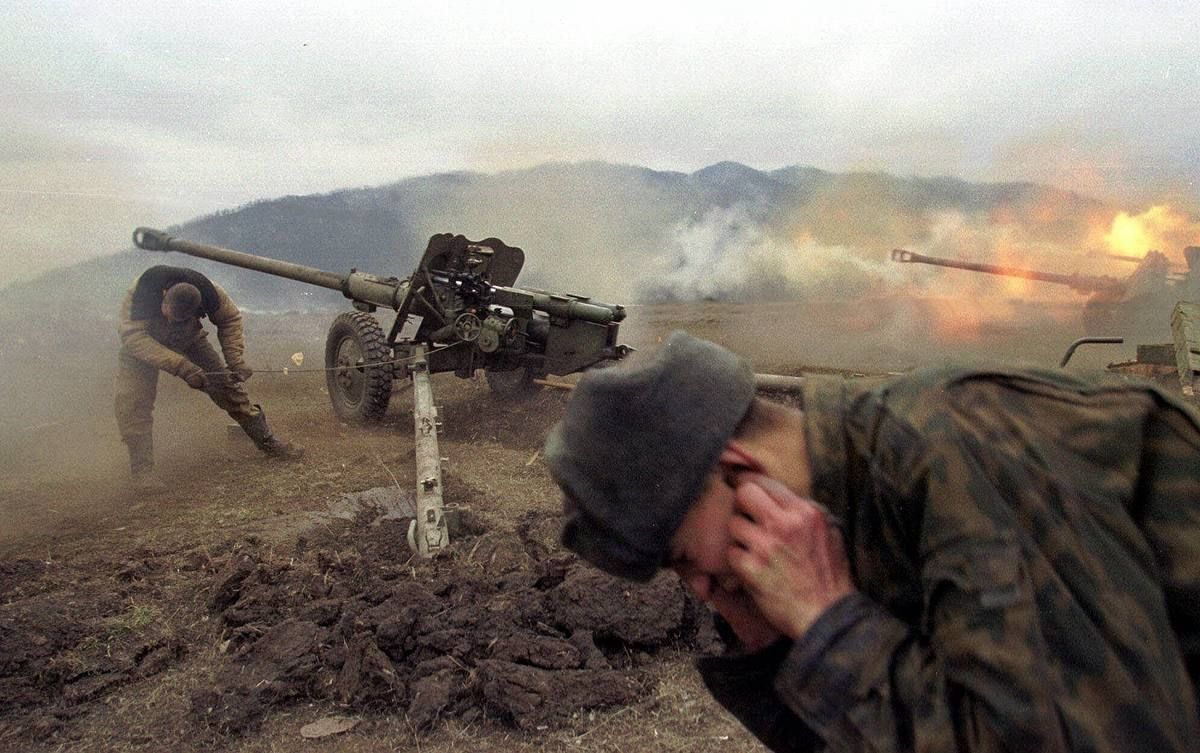 venik44's tweet photo. Fighting near Grozny, January 2000.
#ChechenWar #Grozny #MilitaryConflict #Russia #HistoricalPhoto #2000s https://t.co/fW26KOlXy6