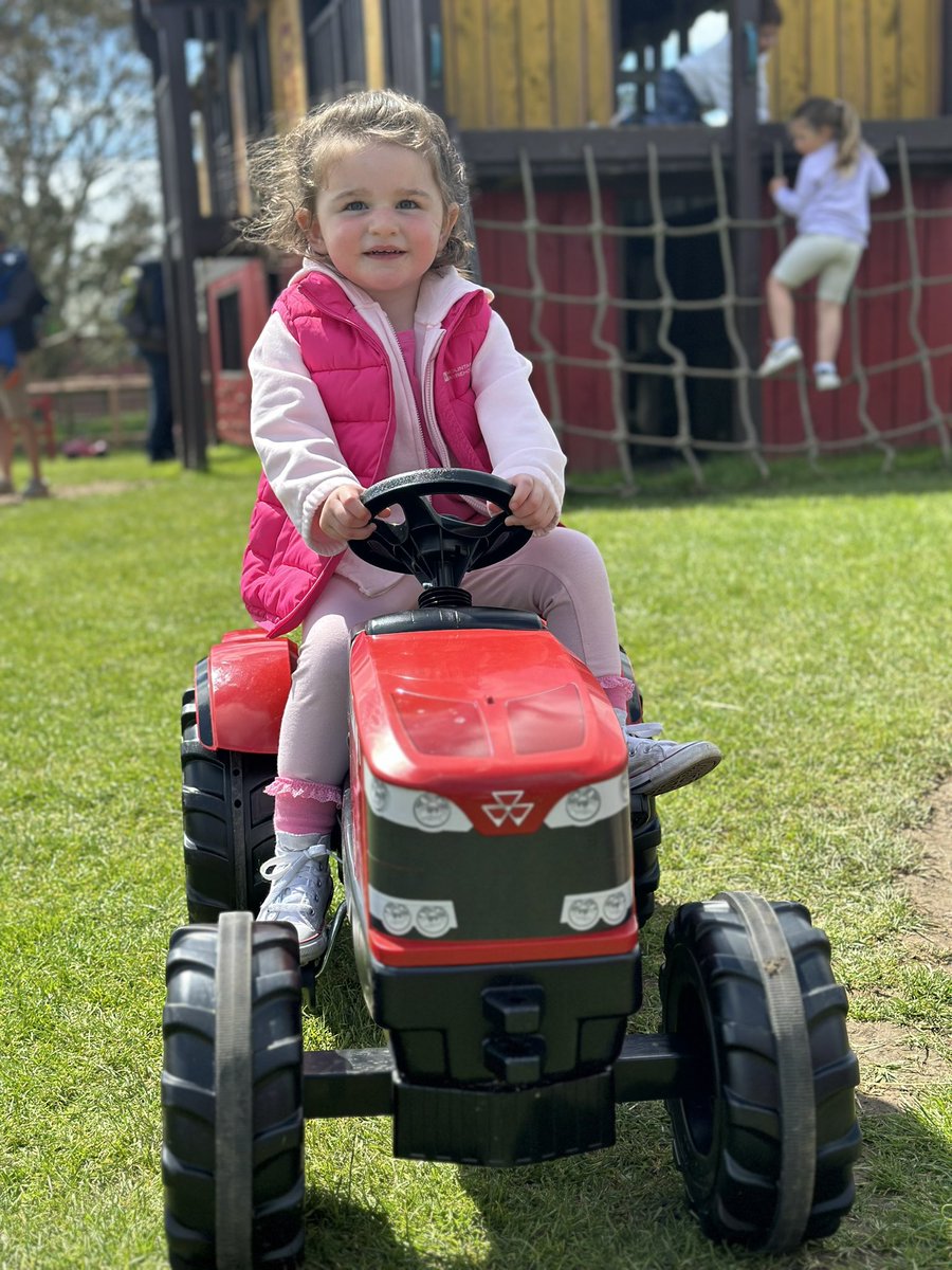 Sam Howells tweet media