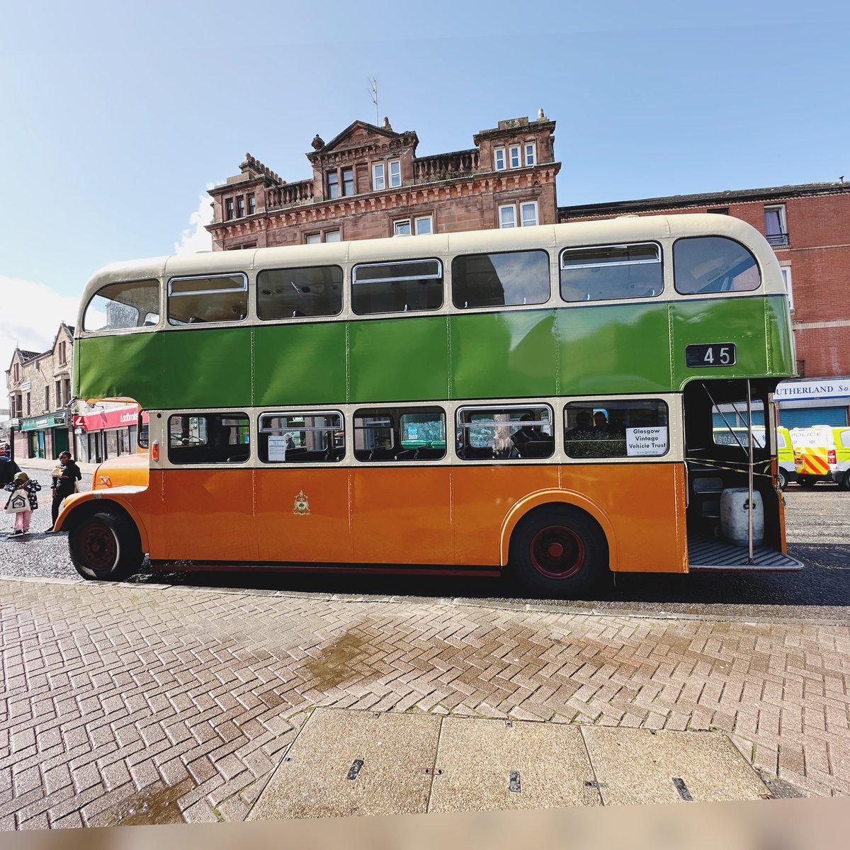 OliverGoblin's tweet image. All aboard! Just went on an excellent historic bus tour hosted by @PaulJSweeney of #Springburn #Glasgow so rich in history, much of it destroyed, however hints of its rich past still remain if you are told where to look. 👀