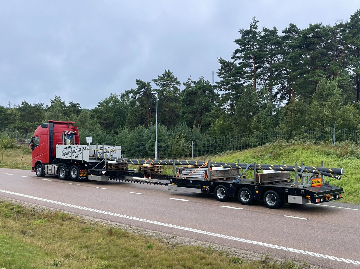 Botenwagen's tweet photo. Oost-Duitsland doorgereden, Autof Bitterfeld | Wederom in Oslo gelost | Lastig op te rollen kabeltjes geladen | Göteborg > Gent aan het varen #volvotrucks #volvotrucksnl #dfds #begoniaseaways #transport #langlast https://t.co/6SMp4Dqmni