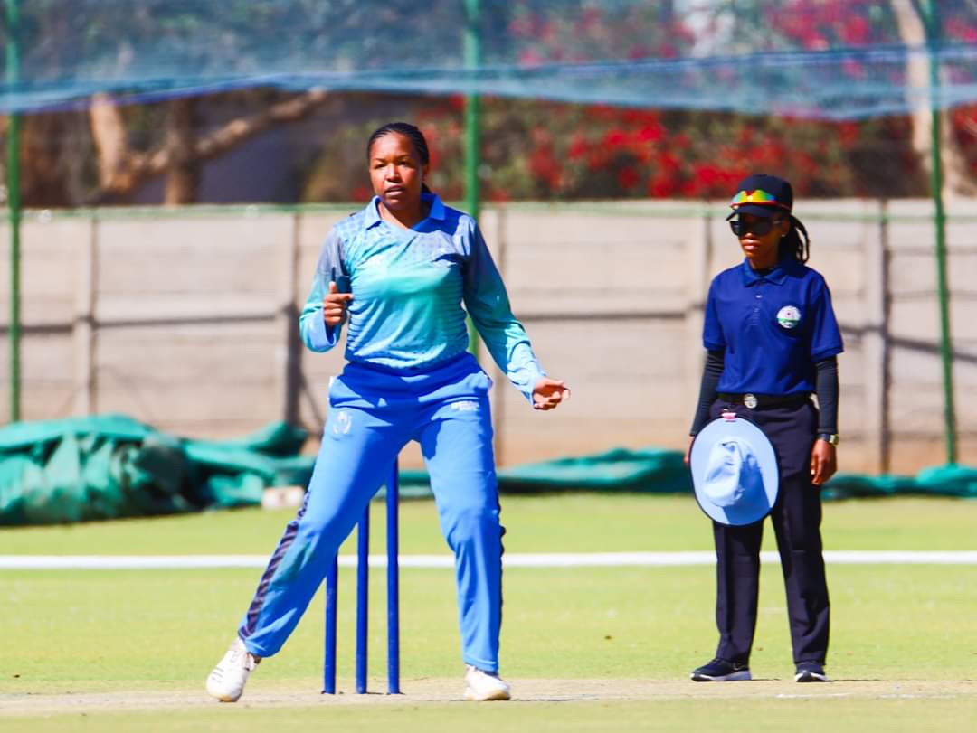 An outstanding perfomance by Sharne Mayers with bat and ball helped Tuskers win by 1️⃣0️⃣0️⃣ runs.

Tuskers 187/1 in 20 ov
(Mayers 110, Mthomba 66* ; Mazvishaya 1/33, Mushanyi 0/13)

Mountaineers 87 in 19.3 ov
(Phiri 18, Gwanzura 14; Saidi 3/15, Mabhera 2/14, Mayers 2/17)