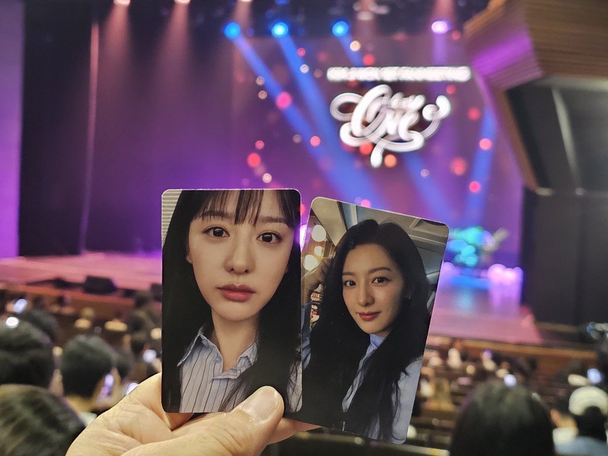 KPS_ss's tweet photo. Photocard
#KimJiWon #BeMyOneInBKK 
#KJWBeMyOne_ProjectTH 
#ประเทศไทยมีคิมจีวอนแล้ว
#KimJiWoninBangkok2024 https://t.co/lD8otsfEfC