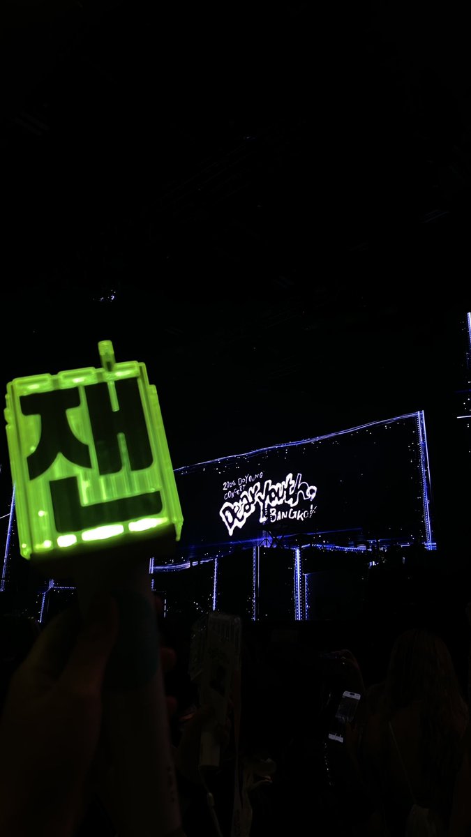 deeryuno's tweet photo. oh im so ready #DOYOUNG_Dear_Youth_BANGKOK https://t.co/xIb88wUU88