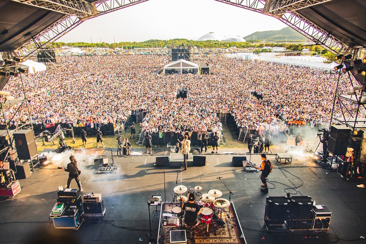 super_beaver's tweet photo. 【#ワイバン 】

『WILD BUNCH FEST. 2024』

山口きらら博記念公園 

満員御礼のBandits Stage！
凄まじい熱狂をありがとうございました！最高の光景でした！！

そして、ワイルドバンチ10周年おめでとうございます！

またあなたと会えますように！！

photos by @cazrowAoki 
#SUPERBEAVER https://t.co/jEo0GcdVJD