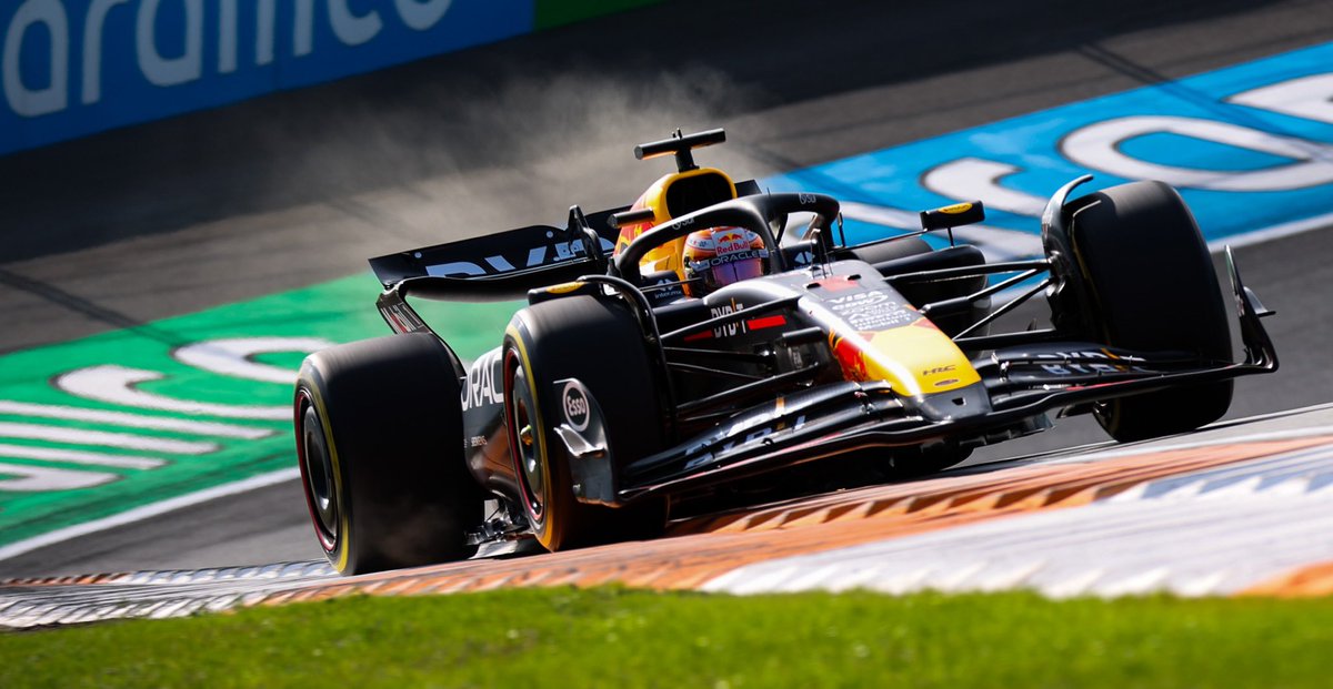 Hi guys from <a href="/CMCZtweets/">CM.com Circuit Zandvoort</a> 😜😜
<a href="/Max33Verstappen/">Max Verstappen</a> #FP2
.
#xaviimages #F1photographer #F1
.
#aeroporn #F1Tech
