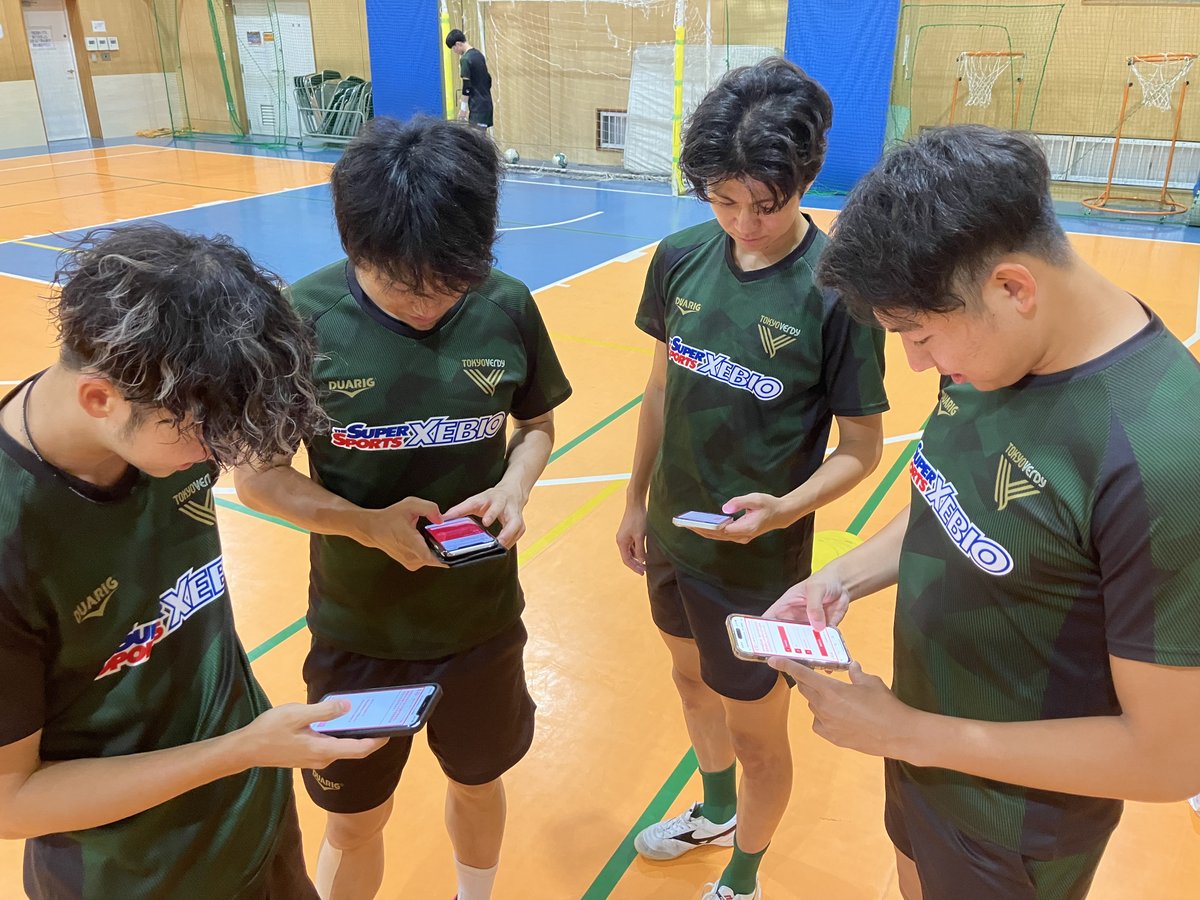 TokyoVerdySTAFF's tweet photo. 🏆#ソナエルJapan杯 第1節開催中！🏆

#東京ヴェルディフットサルチーム から模試受験の様子が届きました📸

現在 #東京ヴェルディ では1⃣7⃣競技のチームが活動中✨
オールヴェルディで取り組みます💚

📝#防災模試 受験は👉https://t.co/keE6h85PUo

⏬引用元のRPで勝ち点2

#verdy #シャレン https://t.co/wJLyVIUBDL