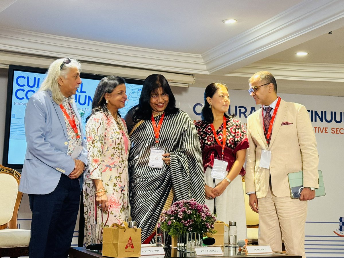 ShwetaYMahendra's tweet photo. Art and Culture is a unique identify of a Nation :
Thank you so much, @SanjoyRoyTWA ji, for including me in #CulturalContinuum. It was truly an enriching experience to hear from the artists, and it really nourished the soul.
@MadhuRuia mam’s simplicity has truly captured the heart ❤️. @AvidLearning’s contribution in this initiative will definitely bring a change.
@LilyPandeya Mam made us aware the serious initiatives the government is taking and towards artists to make a difference in their life. 🙏
Missed you @ratan_mrs and @shahfaesal
@JodhpurRIFF @KalaGhodaArt @FestSerendipity
@AvidLearning @MadhuRuia @AvidLearning @ficci_india @MinOfCultureGoI @LilyPandeya @inBritish @asadlalljee @TeamworkArts