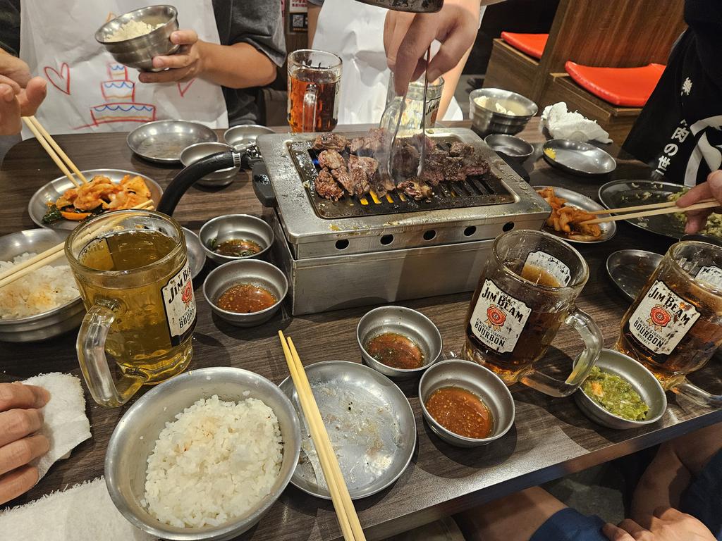 WaveDream3's tweet photo. @UJ_end 燒肉好吃🤪 https://t.co/yBVUFNdorw