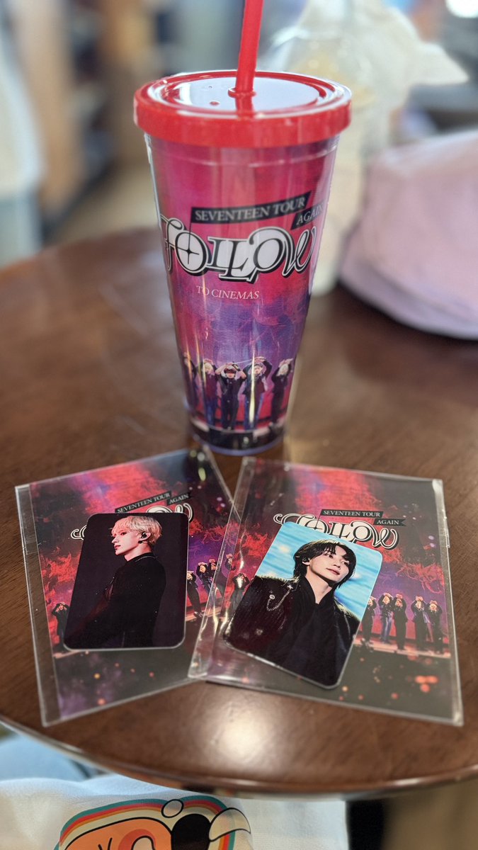Nynoey5's tweet photo. เมนไม่มา แต่เนื้อเมนมาและเพื่อนเมนก็มา🥰🥰🥰 #seventeen #Followtocinemas #severnteentouragain https://t.co/SsQZELiqBY