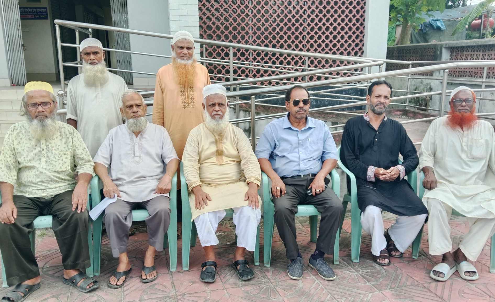 কালিহাতীতে ইউএনওর বদলি প্রত্যাহারের দাবি মুক্তিযোদ্ধাদের