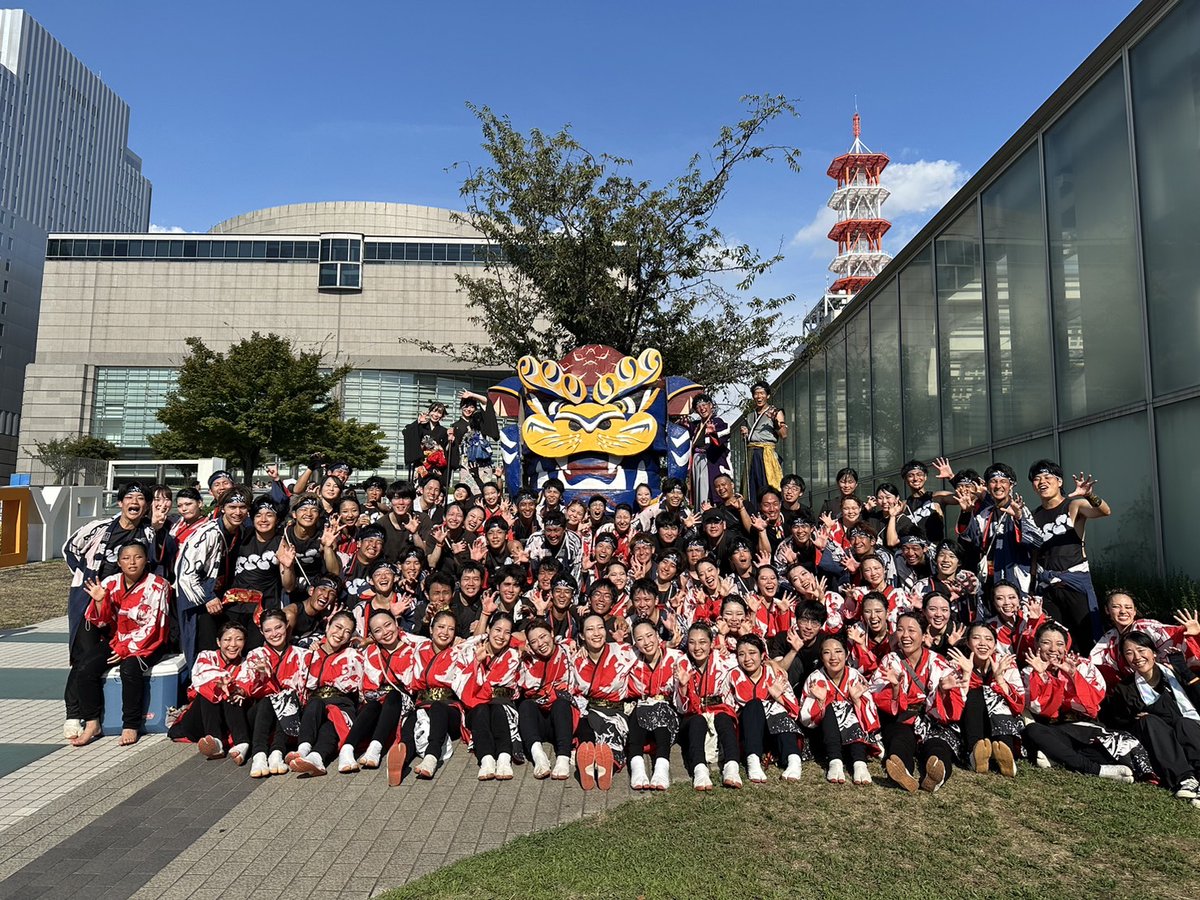 fuso_shobu's tweet photo. 【🔥🦁どまつり　1日目🦁🔥】

天候にも恵まれ、来ていただいた皆さんのパワーも受けて4会場とも楽しく踊りきりました！
笑舞の気合の入ったGuts!!
感じとっていただけましたでしょうか？

明日も笑舞らしく笑顔とパワー全開で
各会場盛り上げていきます！
ぜひみんなで一緒に楽しんでいきましょう🔥 https://t.co/LeNlPF6p7U