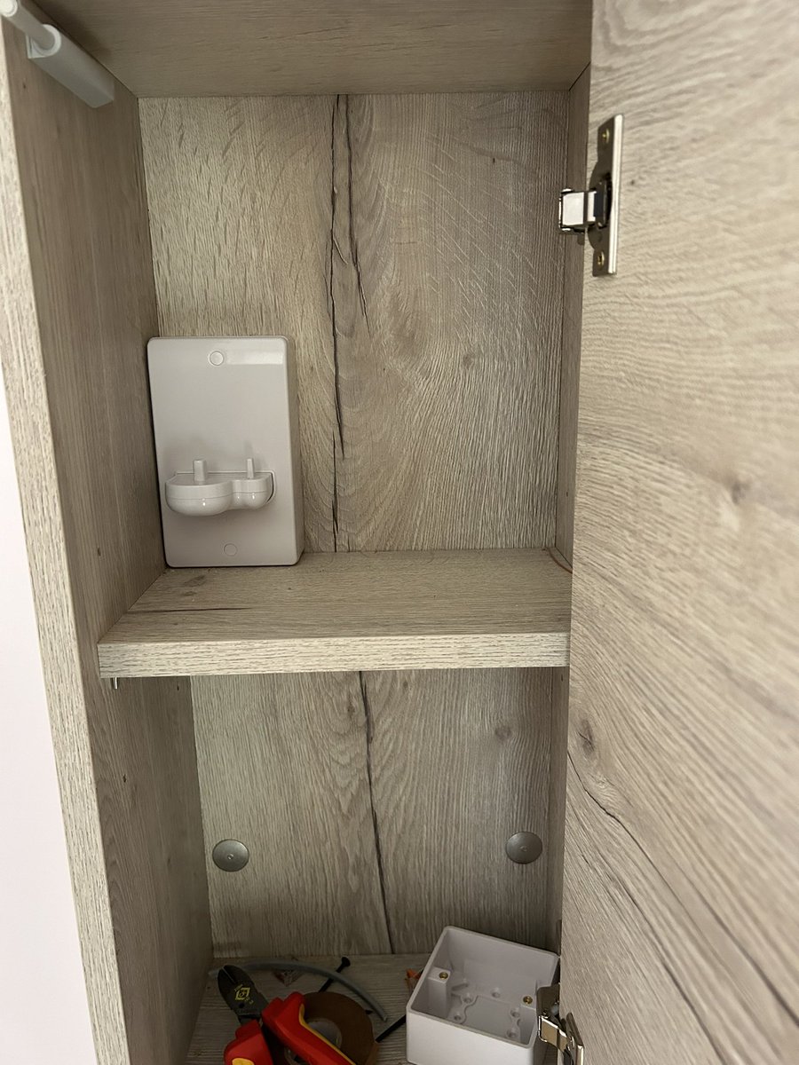 LivingstoneElectrics tweet media