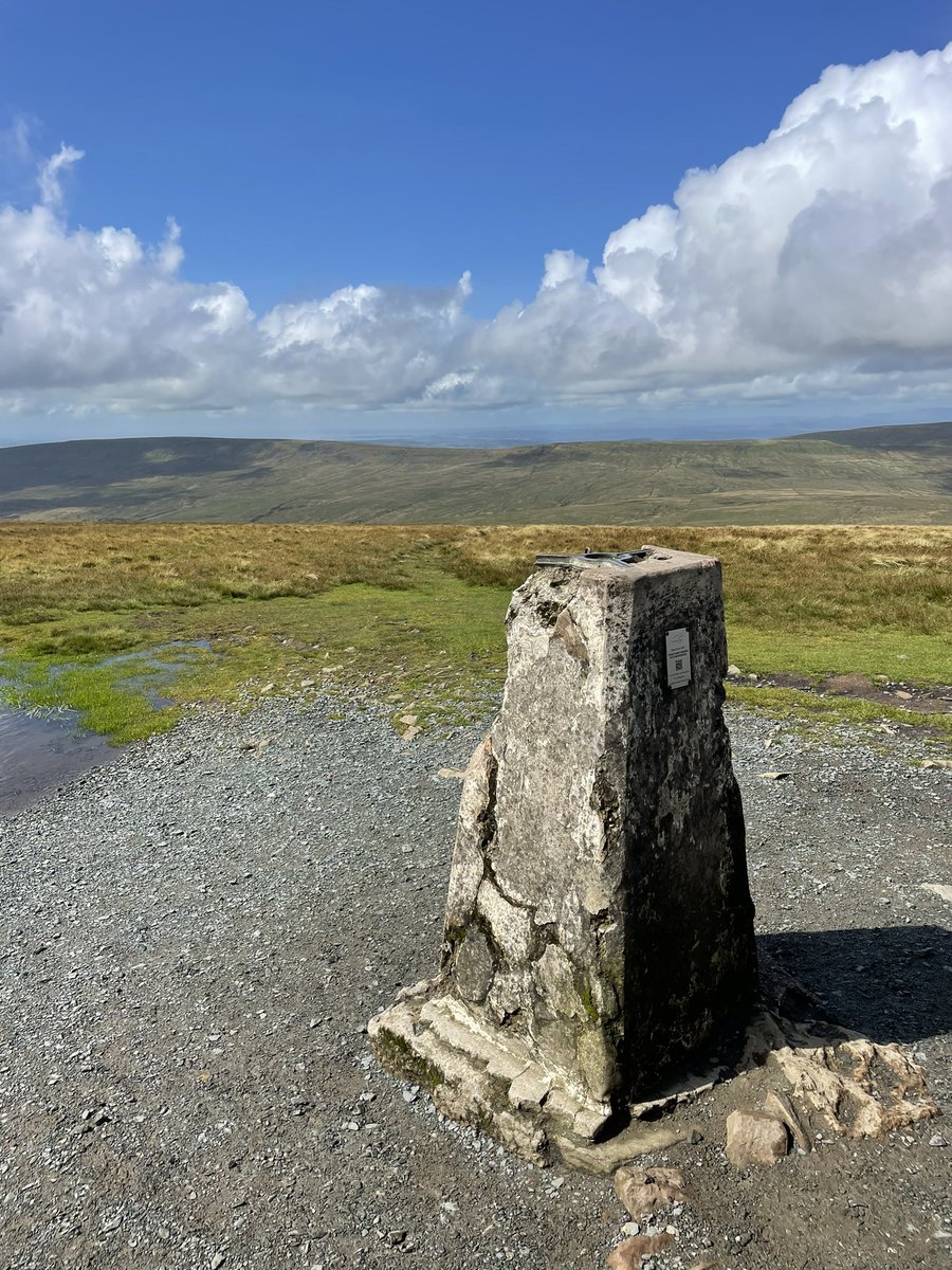 D33 smashing the Yorkshire 3 peaks challenge! 2 down, 1 to go 🥳 pushing through the pain! 😬 if you would like to donate, it would be greatly appreciated! The link will be posted once finished 🙌🏻
