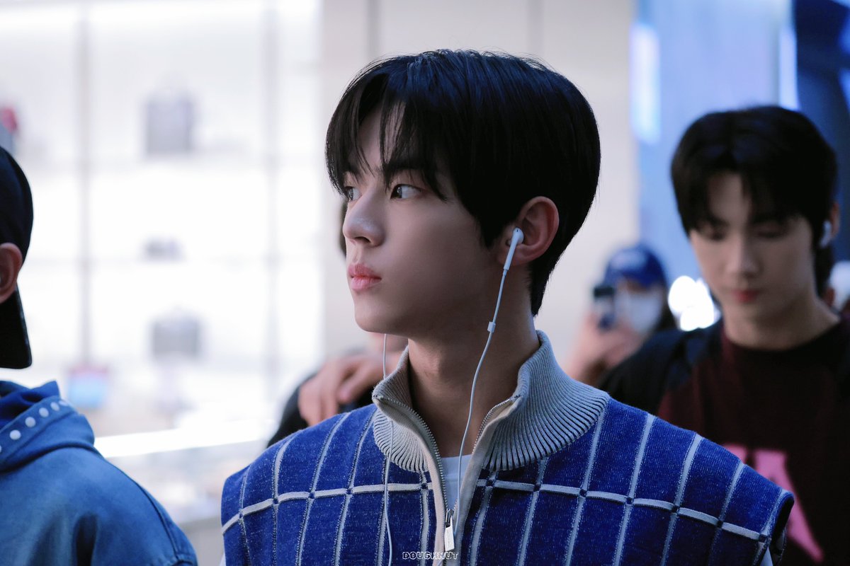 240824 ICN 출국 HD

잘 다녀왕😋😋

#천재똥강아지 #DOHOON #도훈 
#TWS #투어스 #ドフン #トゥアス