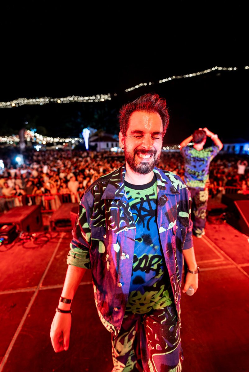 Que seja o primeiro de muitos #bailes na Madeira 🏝️ 

@festasaovicentemadeira 💜 que coisa linda !! 

📸 @jmachadex 

#10AnosdeBaile 
# InsertCoin
