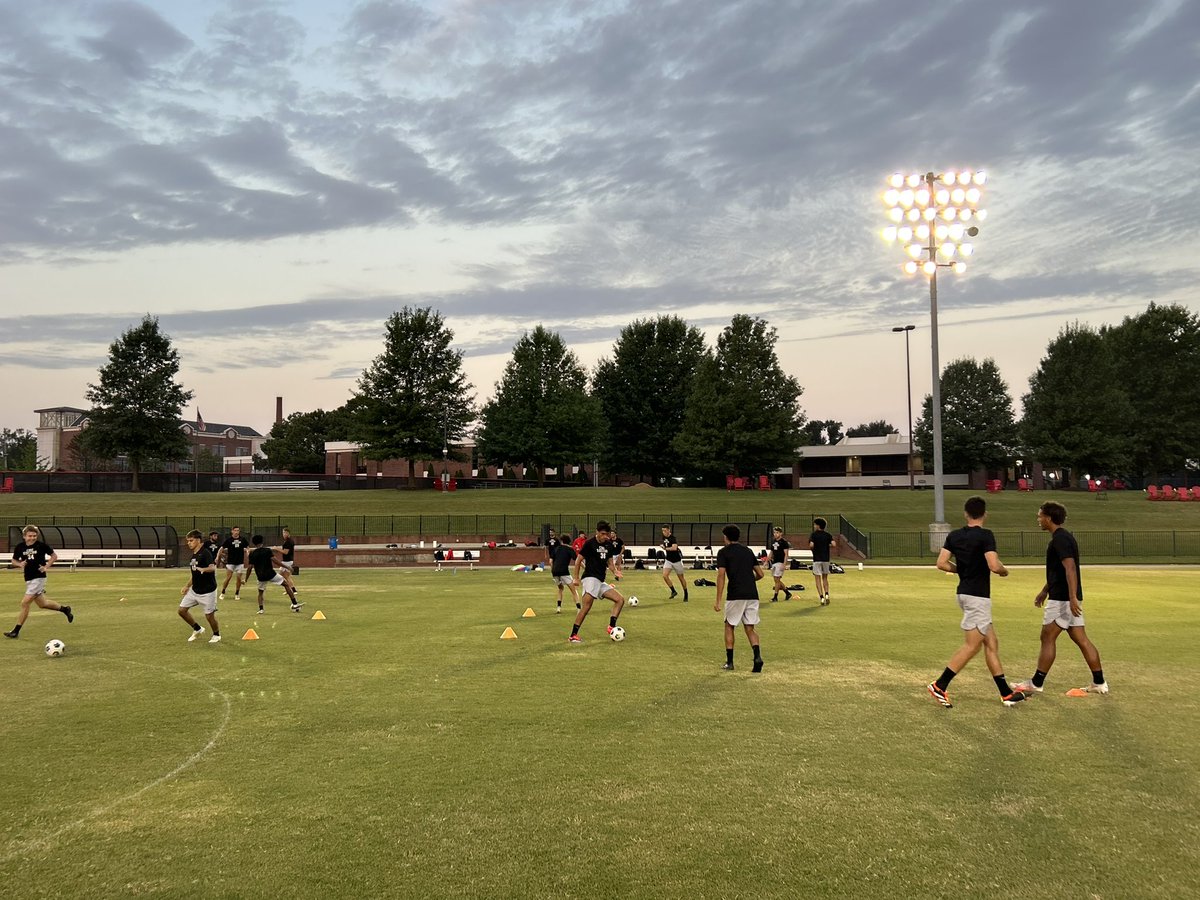 CBUBucsMSoc's tweet photo. Up and at it!!! Up the Bucs!!! https://t.co/a0CBUVi3db