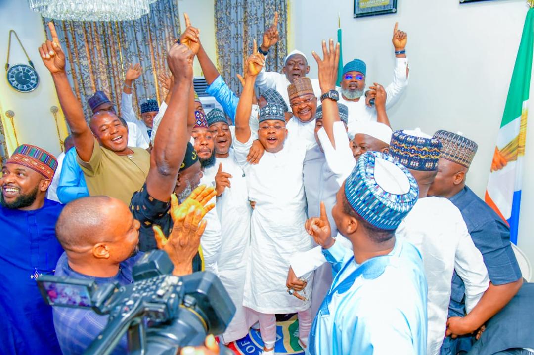 Mrclaxic's tweet photo. GOVERNOR ODODO HAILS SUPREME COURT JUDGEMENT 
Calls on supporters to be magnanimous in victory 
Kogi State Governor, Usman Ododo has applauded D decision of D supreme court that affirmed his victory as D duly elected Governor of Kogi State.
#OnyekaChigbo
#Bobrisky #SupremeCourt https://t.co/8NWehT8dOR