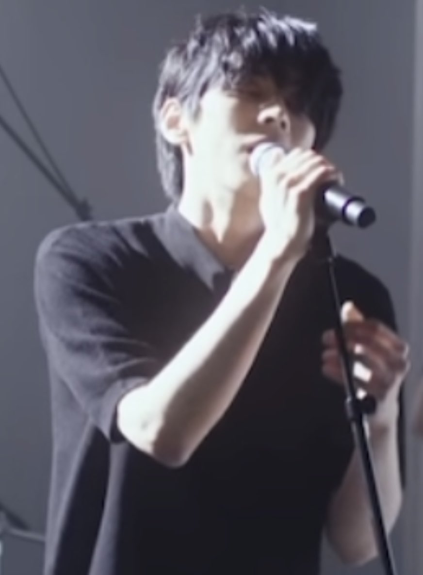 saacmoony's tweet photo. 홍이삭-블랙이 잘어울리는 이삭이/
"있을게" 라이브 🥹
#AZIT LIVE https://t.co/cVVGA2Iq0g