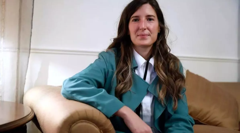 SalutMentalCat's tweet photo. 📰 "Un trastorn no es pot vincular amb la violència". Belén González subratlla la necessitat de combatre l'estigma contra les persones amb problemes de salut mental. La veritable violència és l’aïllament i el rebuig que afronten. 
Llegeix aquí👇
https://t.co/1HrgWfoNji https://t.co/deK3EOU3y8