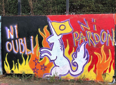 Une fresque de soutien au camarade qui passe lundi en procès a été réalisée.