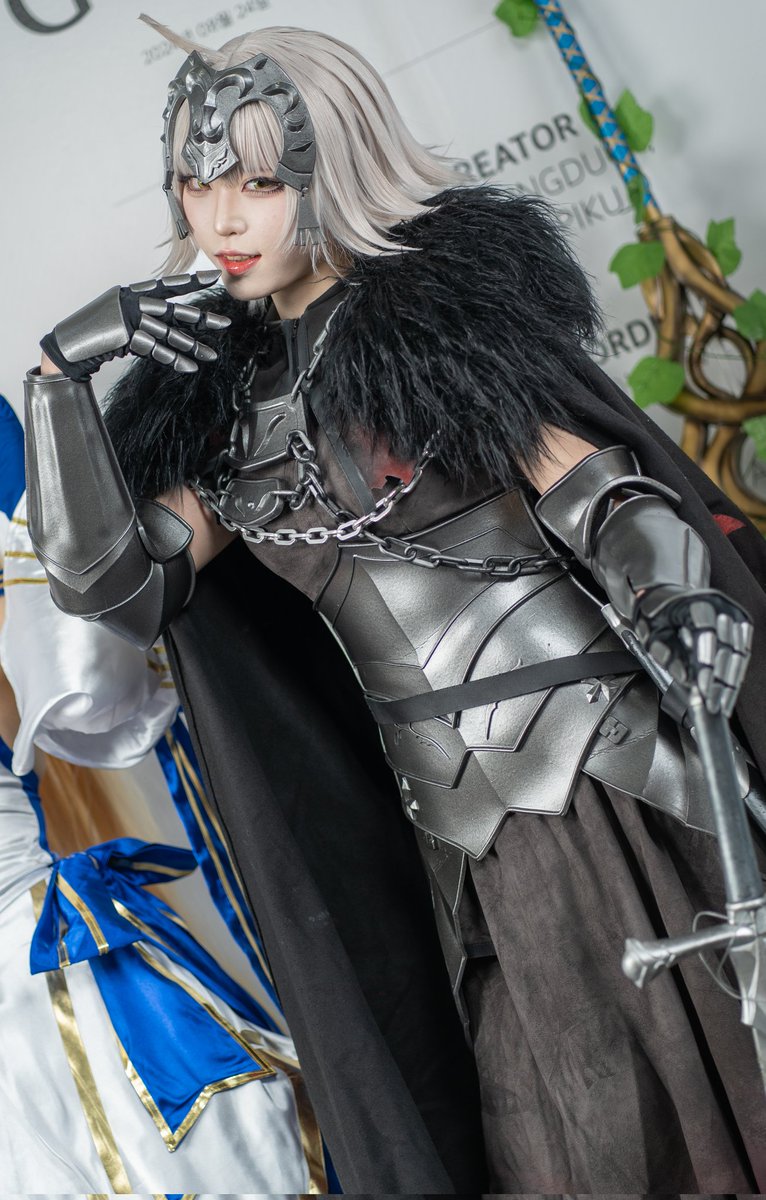 2024.08.24 일러페스타 IN SETEC ZEN CREATIVE 부스

Fate Grand Order - 잔다르크 얼터
Cosplayer: 시루님 (@siru_0207 )
Photo: 나는야 상한뉴비 (@changhyeon68 )

오랜만에 시루님 용안을 뵙습니다...루멘....
#FGO好きと繋がりたい #rzcos #페그오 #일러스타페스 #siru #FGO https://t.co/xPE3GRUO1k