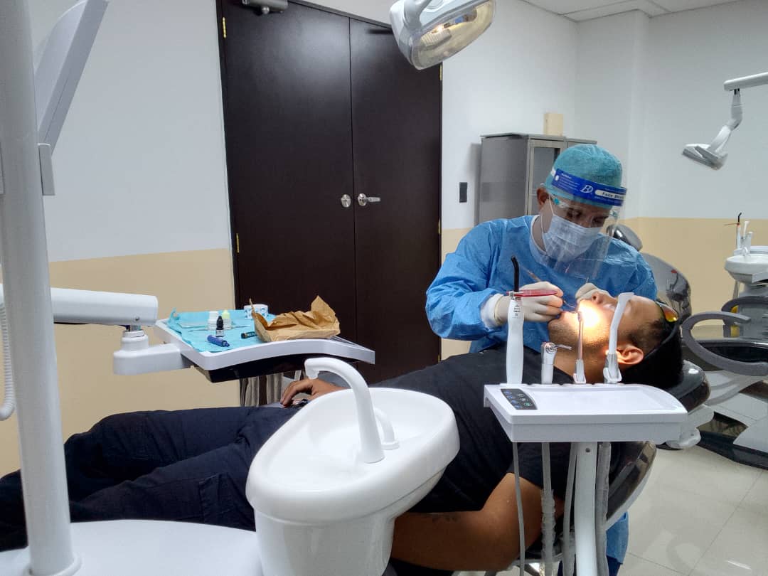 Jornada de salud de odontología por colaboradores pertenecientes al Centro de Diagnostico Integral CDI Cipriano Yerena del estado Distrito Capital. #CubaPorLaVida