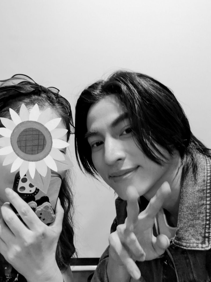 GULF​ IN HONGKONG​
#Gulf_2ndFMinHK
#GulfKanawut

素敵な思い出をありがとう🫶

Thank you for the wonderful memories🌻