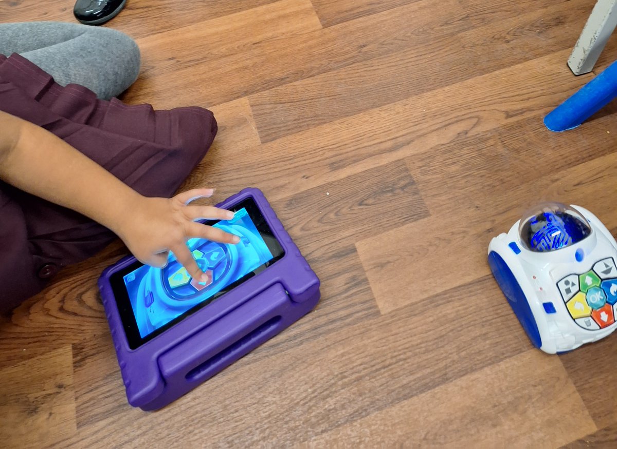 TechyTots's tweet image. Learning to code isn&apos;t just about programming skills – it also teaches children important lessons about perseverance, collaboration, and communication.
Go to techytots.co.uk to find out more.
#TechyTots #CodingForKids #LifeLessons #playlearncode #teamwork