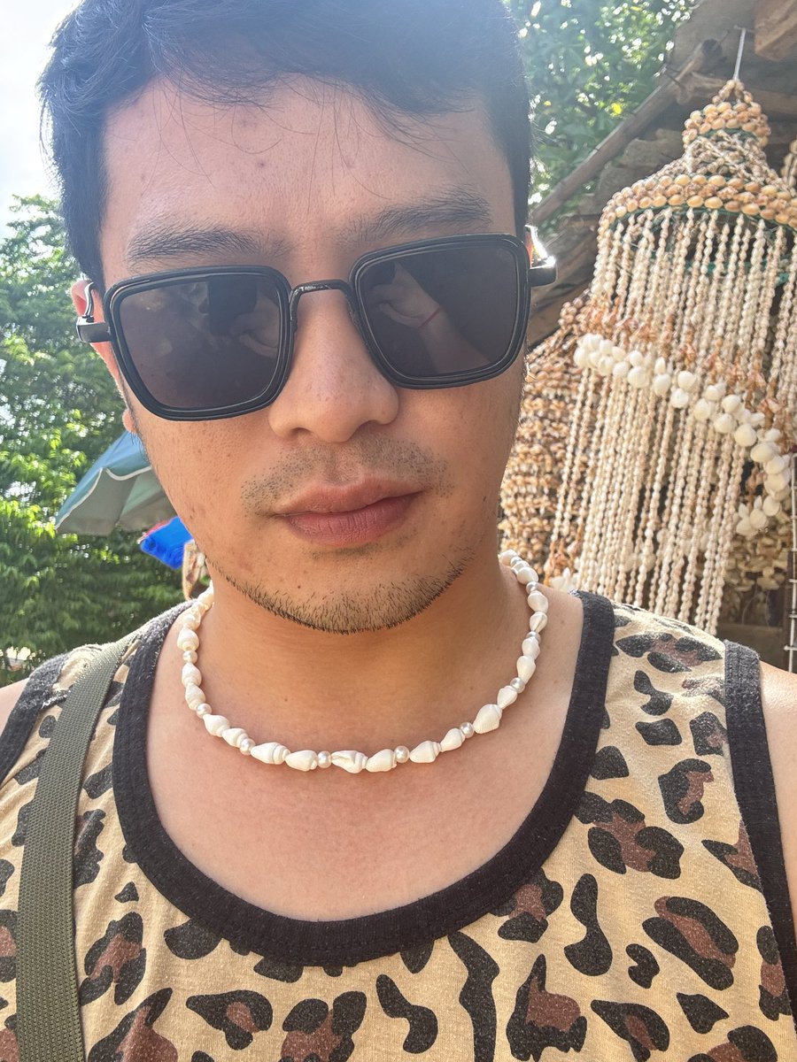 iamenyetdee's tweet photo. Rawr! 😂😂😂 https://t.co/cS6JQiqgy0