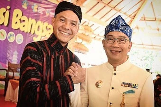kananrugi's tweet photo. @BosPurwa @ridwankamil serah terima gelar el chudai 🫡 https://t.co/5IX8vMIeV7