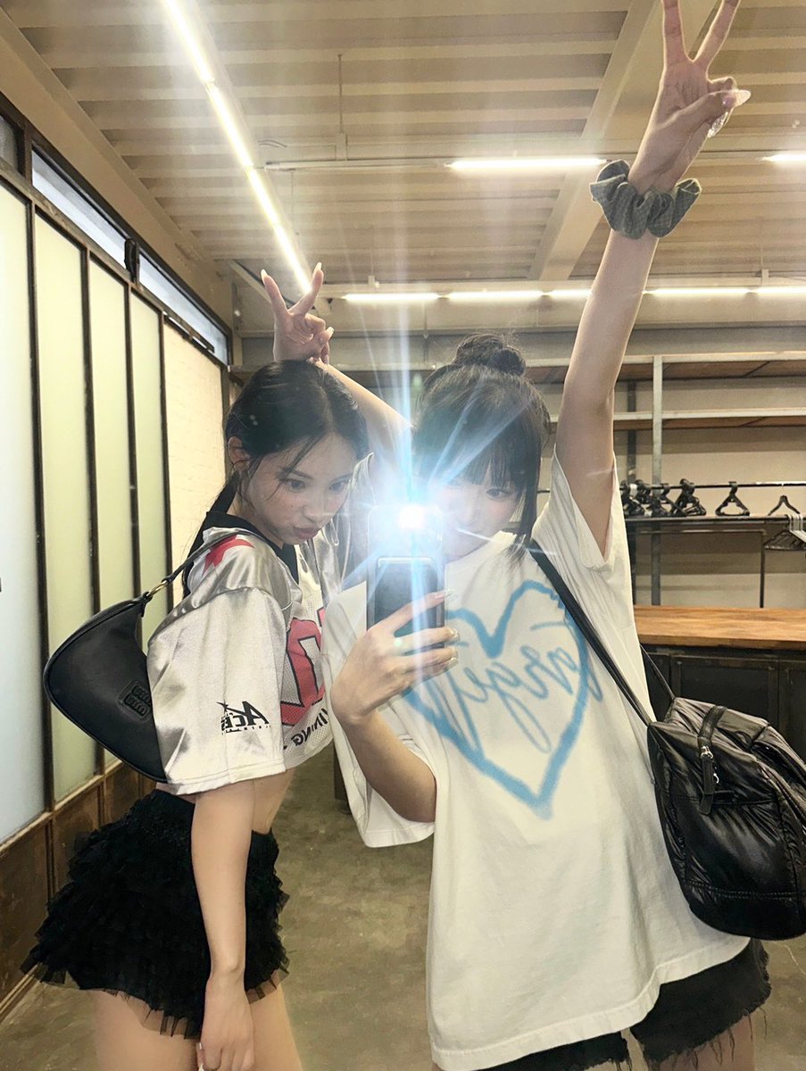 WoniBR's tweet photo. [#📝] 23.08.24 | Woni e Minami via Twitter das membros!!

“Tada! D-3 🥳🤍
Já faz um tempo desde que postei uma selca com Minami 📸
Faltando apenas 3 dias para o retorno,o RESCENE está impaciente para conhecer os REMINE•••”

#WONI #원이 #RESCENE #리센느 https://t.co/cjovJNonqh