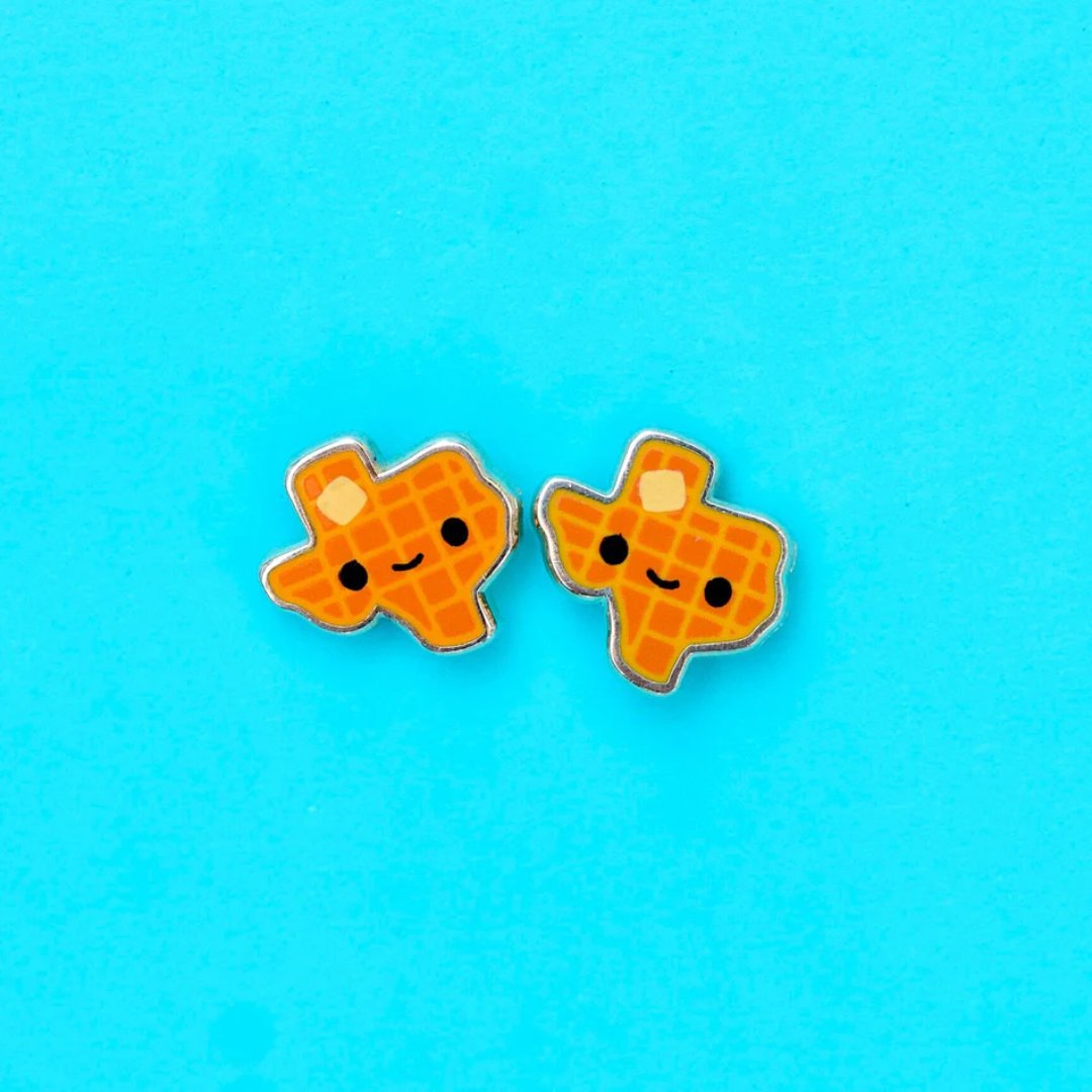 luxcups's tweet photo. Celebrate National Waffle Day in style with our Texas Waffle earrings! Perfect for brunch or everyday wear. Just remember, they're not as tasty as they look! 🧇✨ #NationalWaffleDay #BreakfastFashion #WaffleEarrings #BrunchStyle #UniqueAccessories #FashionFun https://t.co/dlqCYB59ob