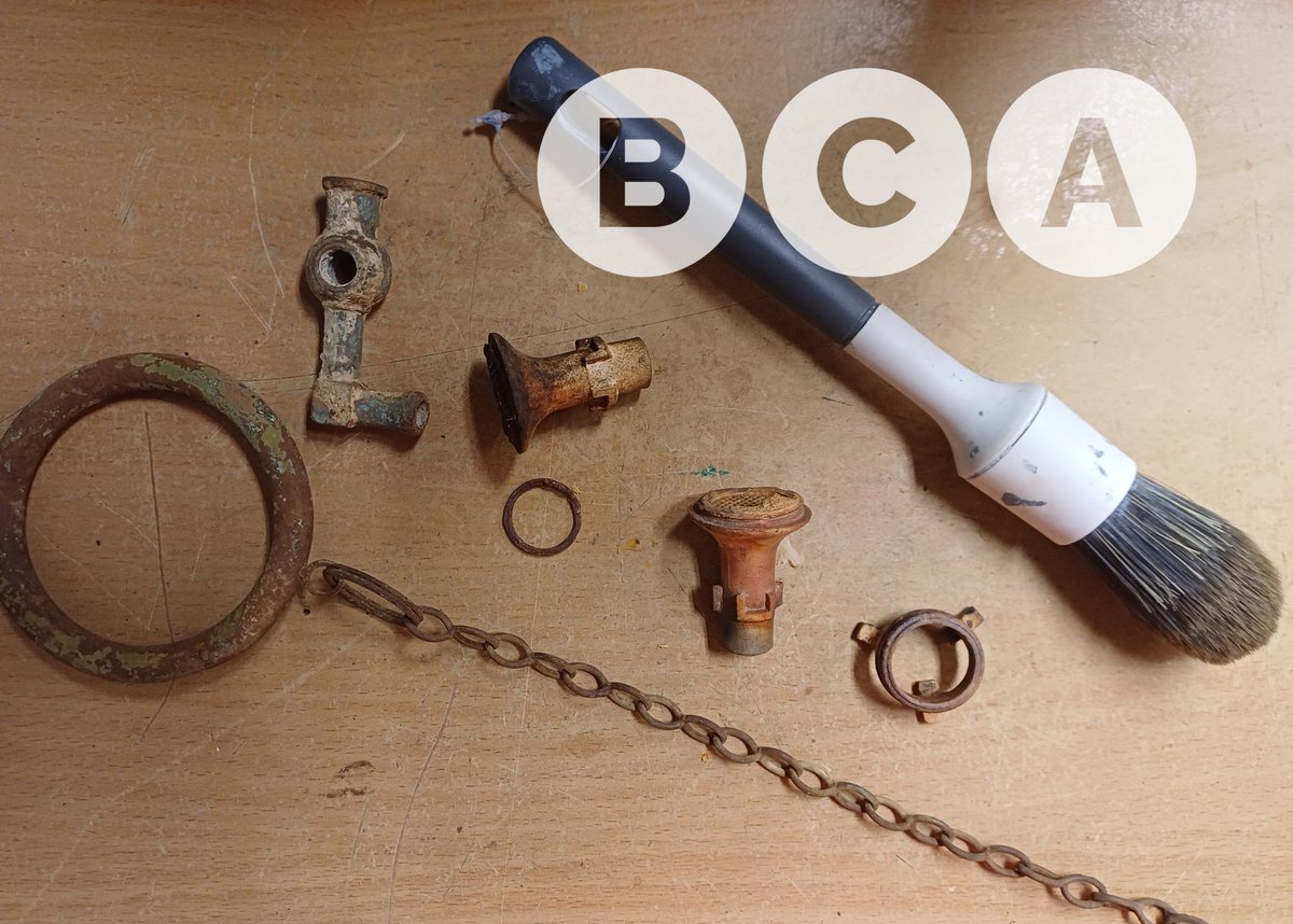 Poolescavern's tweet photo. Discovery:
Last week we found more evidence of the gas lights that lit Poole's Cavern for over 100 years.
With some gentle cleaning, we hope to have these items on display in our exhibition soon.
#buxton #heritage #history #victorianera #showcave @BCA1967 https://t.co/P9kuu1DEdC