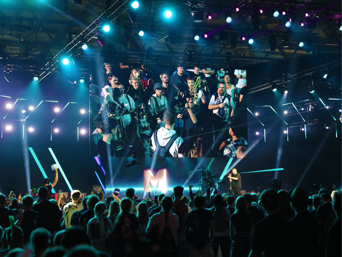 gamescom tweet media